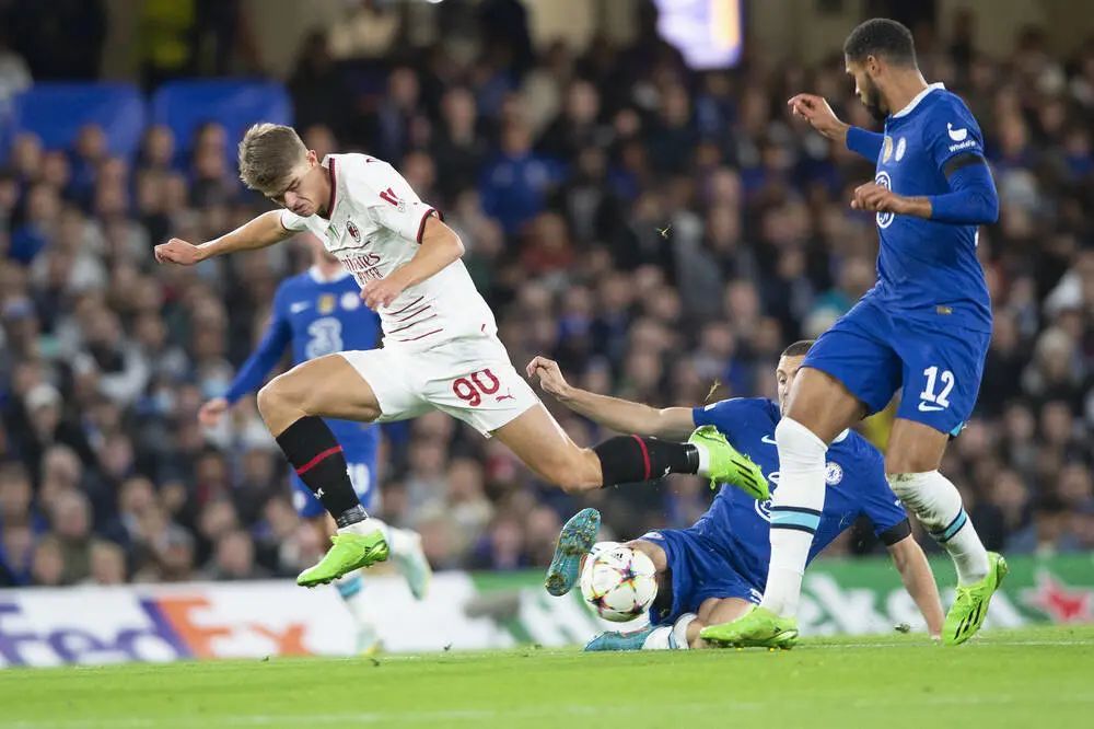 以其精湛的 以其精湛的