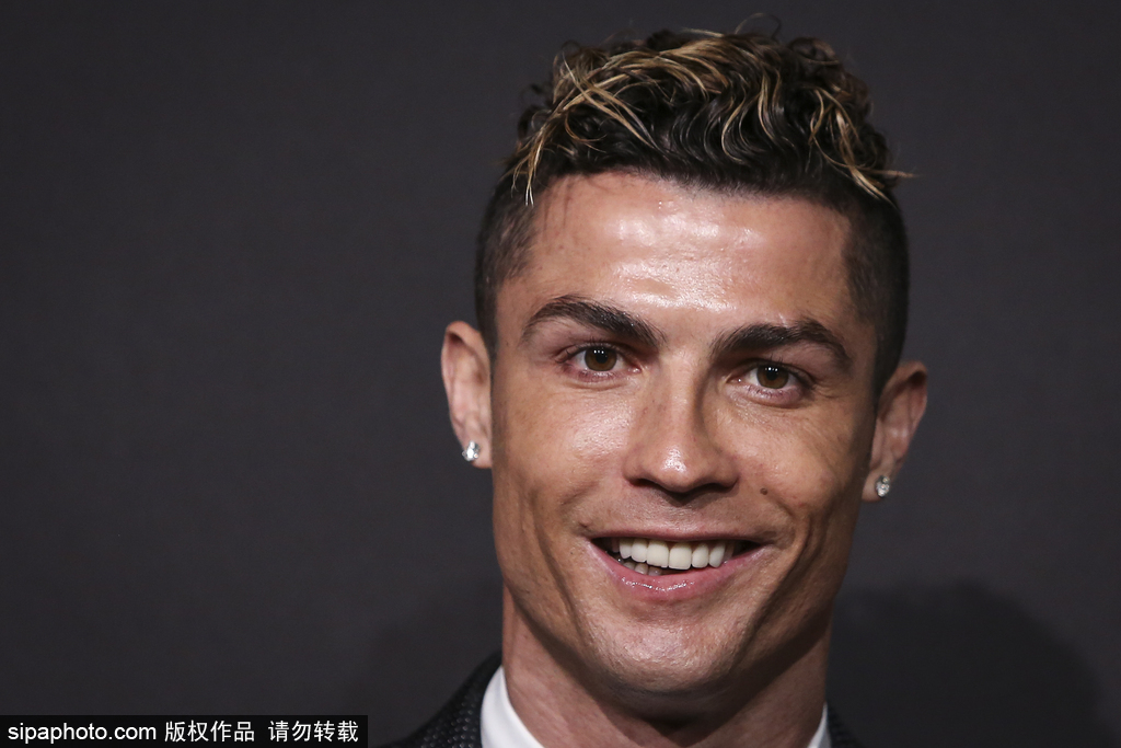 形成强烈对 形成强烈对